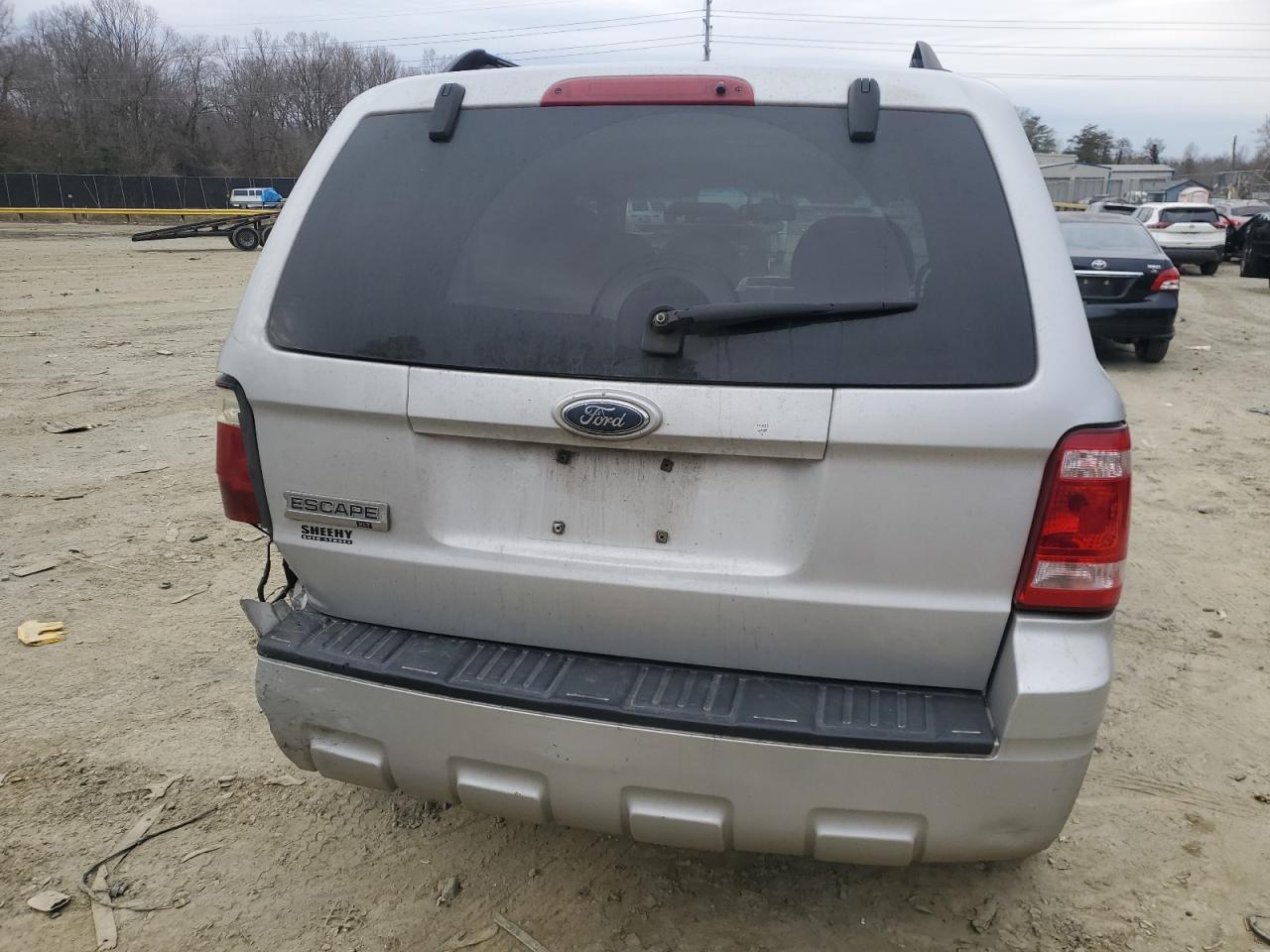 2008 Ford Escape VIN 1FMCU031X8KE19457 Copart auction photo, rear end / mechanical damage thumbnail 6