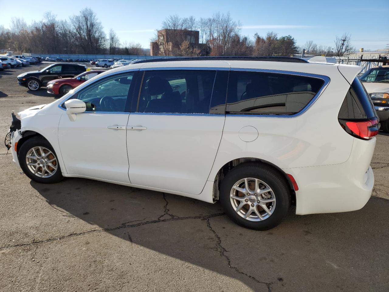 2022 Chrysler Pacifica VIN 2C4RC1BG2NR106865 Copart auction photo, front end / minor dent/scratches damage thumbnail 2