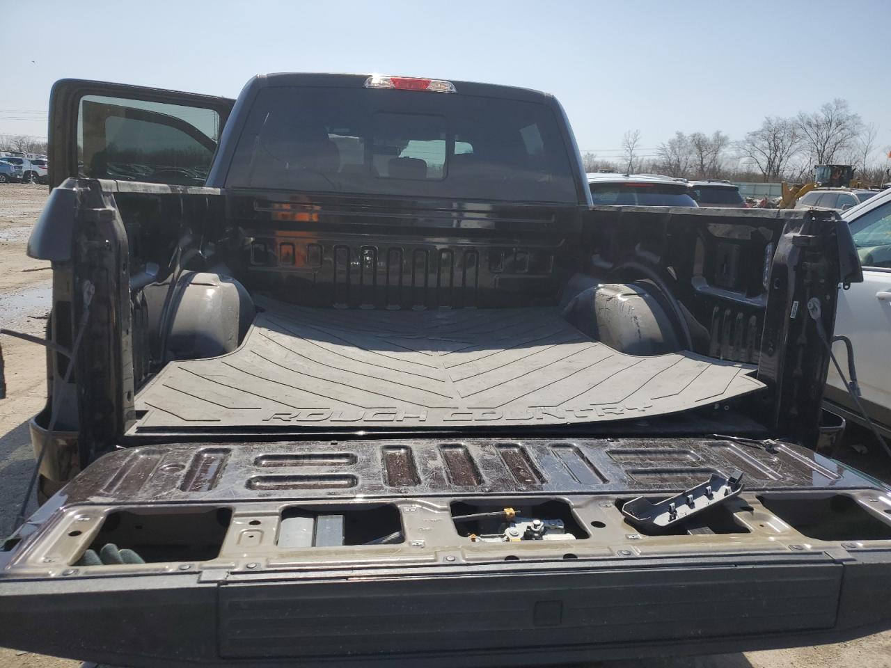 2018 Ford F-150 VIN 1FTEW1EP2JFD57520 Copart auction photo, side / rear end damage thumbnail 6