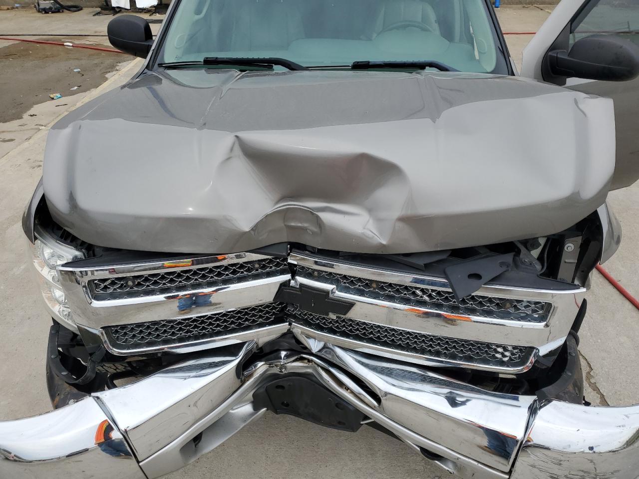 2012 Chevrolet Silverado VIN 1GCRKSE78CZ221168 Copart auction photo, front end damage thumbnail 11