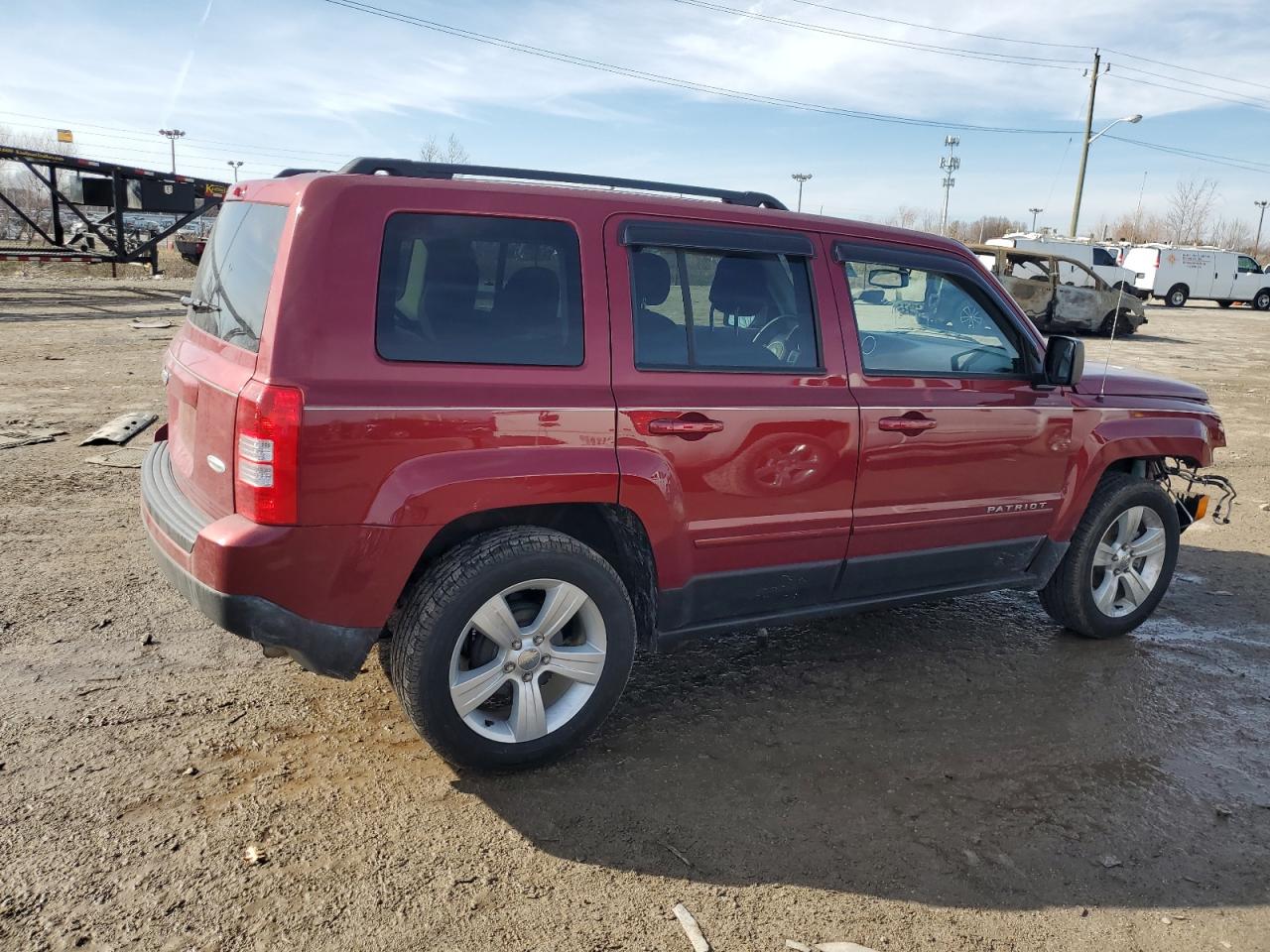 2014 Jeep Liberty (Patriot) VIN 1C4NJPFB1ED535519 Copart auction photo, front end / minor dent/scratches damage thumbnail 3