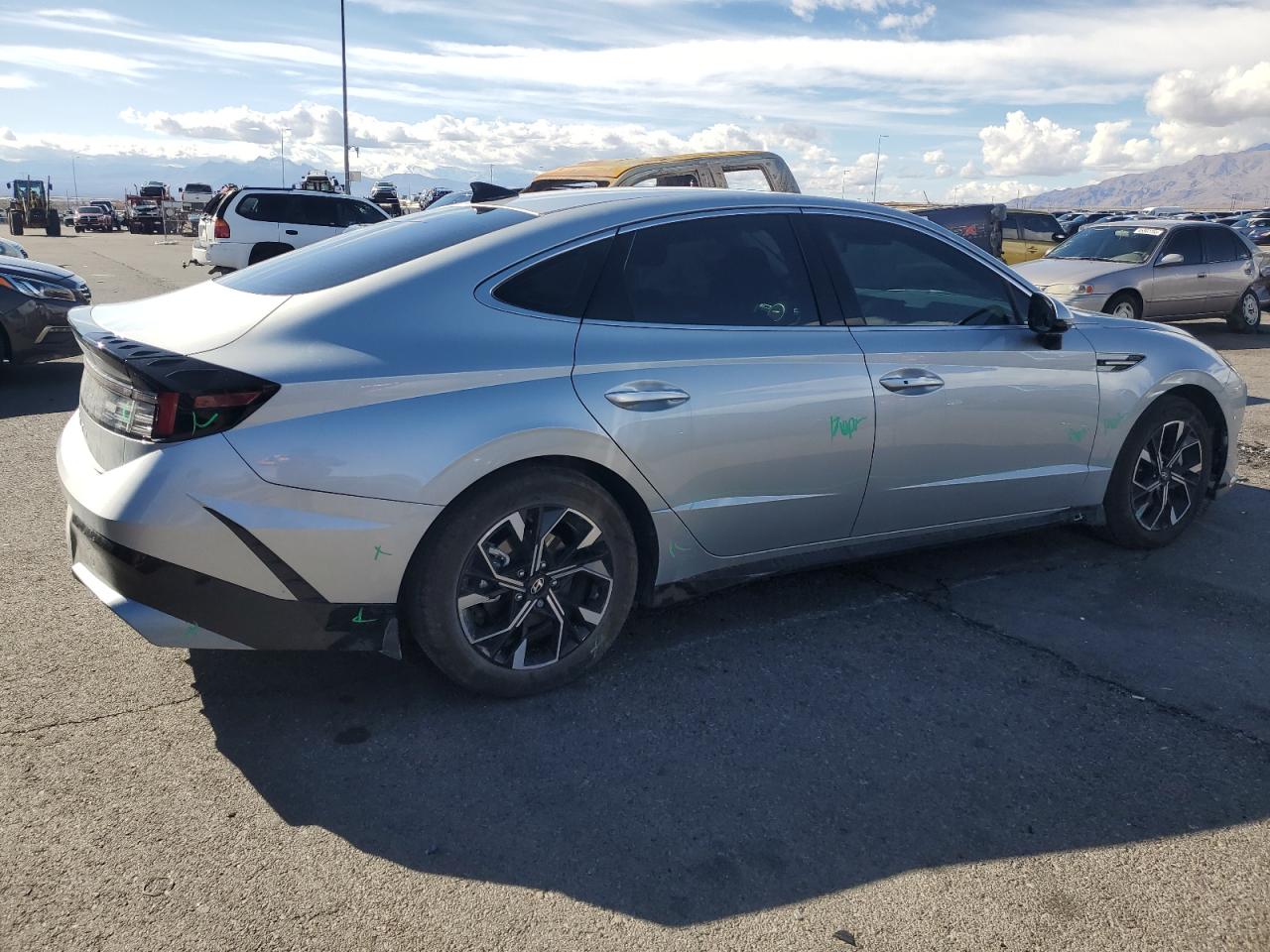 2024 Hyundai Sonata VIN KMHL64JA6RA389160 Copart auction photo, side damage thumbnail 3