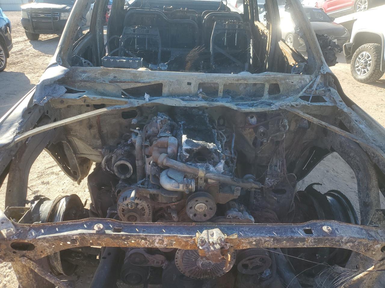 2021 RAM 2500 VIN 3C6UR5FL3MG670740 Copart auction photo, burn damage thumbnail 11