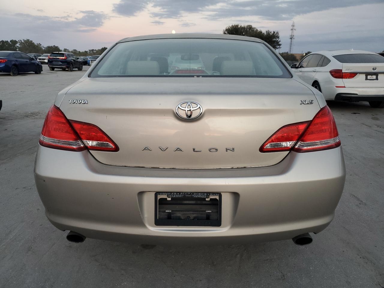 2007 Toyota Avalon VIN 4T1BK36B97U230163 Copart auction photo, water/flood / minor dent/scratches damage thumbnail 6