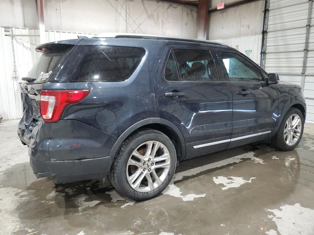2017 Ford Explorer VIN 1FM5K7D80HGC99657 Copart auction photo, rear end / minor dent/scratches damage thumbnail 3
