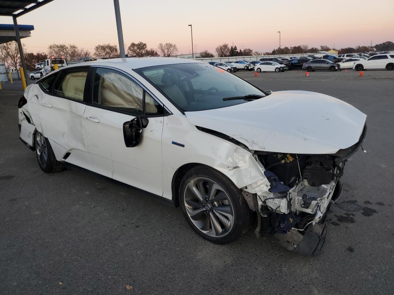 2018 Honda Clarity VIN JHMZC5F16JC005357 Copart auction photo, all over damage thumbnail 4