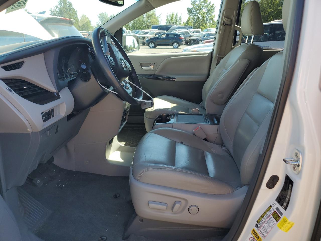 2017 Toyota Sienna VIN 5TDYZ3DC4HS894530 Copart auction photo, side damage thumbnail 7
