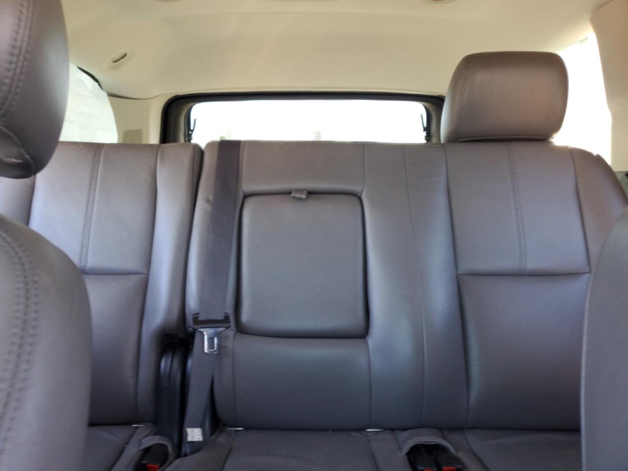 2011 Chevrolet Tahoe VIN 1GNSCAE09BR265200 Copart auction photo, side / minor dent/scratches damage thumbnail 10