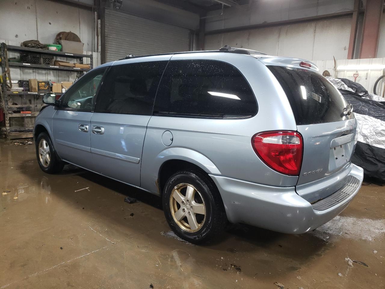 2005 Dodge Caravan VIN 2D8GP44L35R459432 Copart auction photo, front end damage thumbnail 2