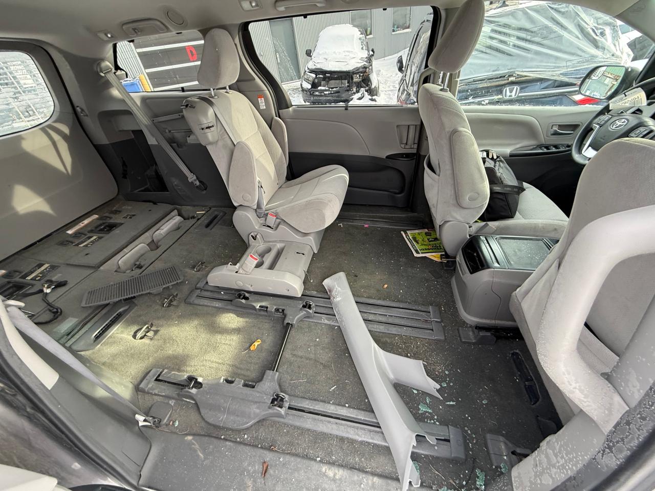 2015 Toyota Sienna VIN 5TDKK3DC6FS649929 Copart auction photo, side damage thumbnail 11