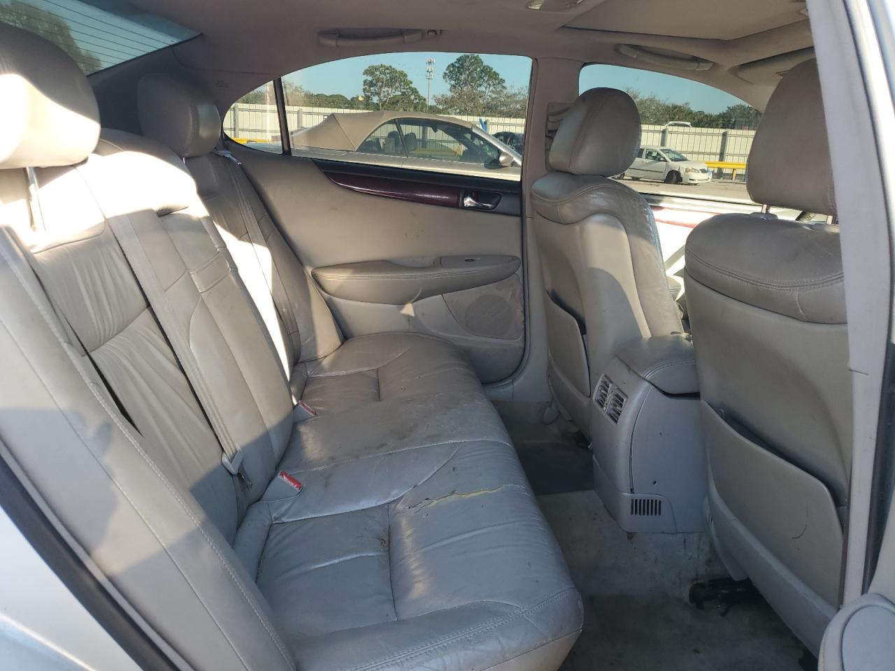 2003 Lexus ES VIN JTHBF30G030098309 Copart auction photo, front end / minor dent/scratches damage thumbnail 10