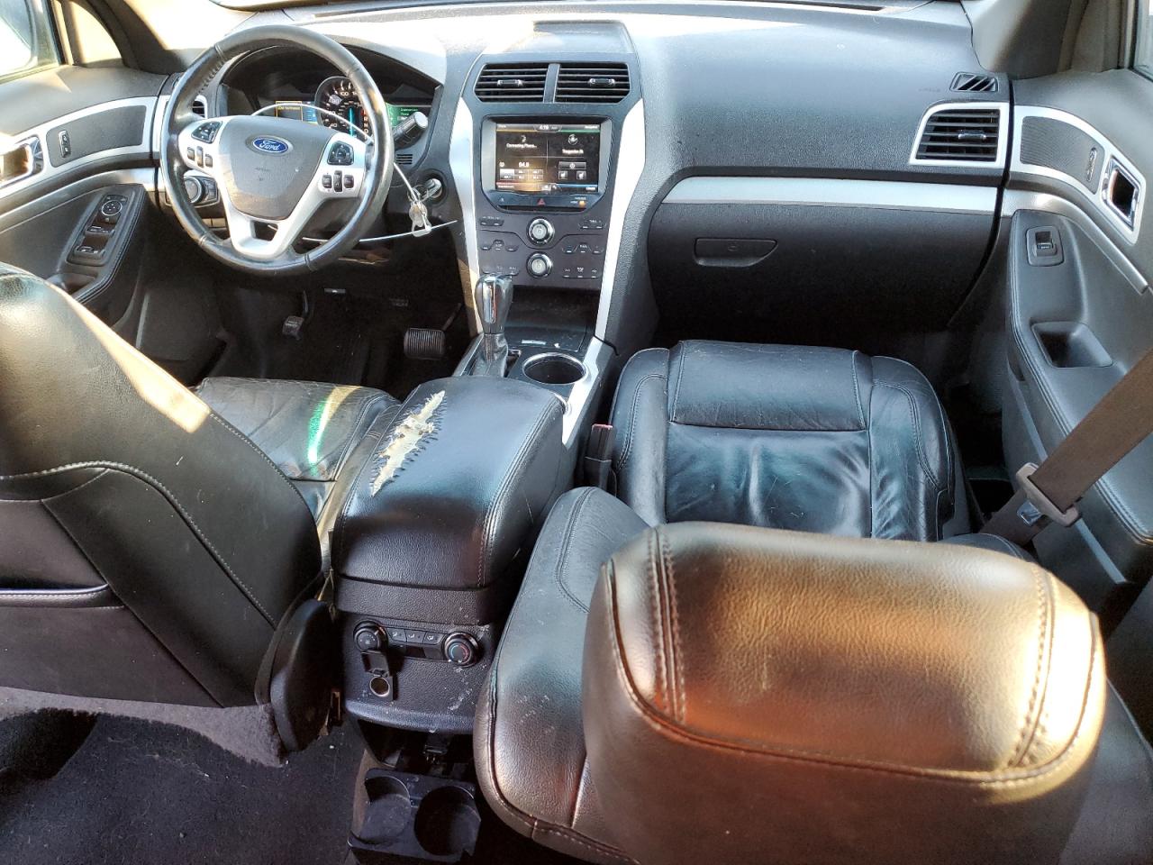 2012 Ford Explorer VIN 1FMHK7D82CGA94878 Copart auction photo, front end / undercarriage damage thumbnail 8