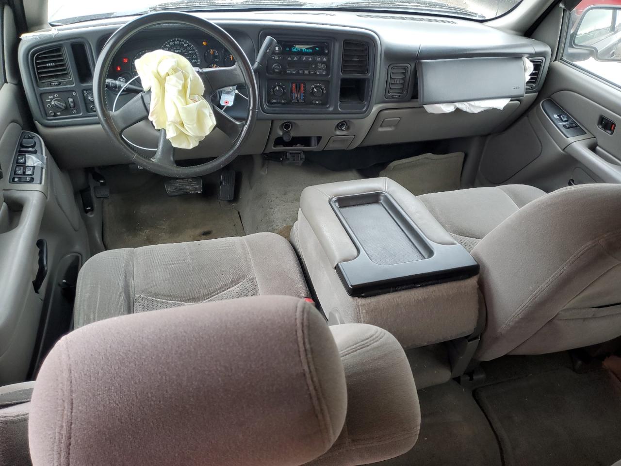 2004 Chevrolet Suburban VIN 1GNEC16Z44J327890 Copart auction photo, front end / minor dent/scratches damage thumbnail 8