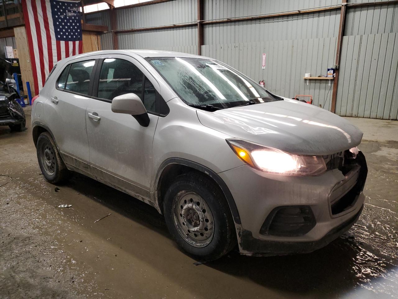 2017 Chevrolet Trax VIN 3GNCJKSB4HL195031 Copart auction photo, front end damage thumbnail 4