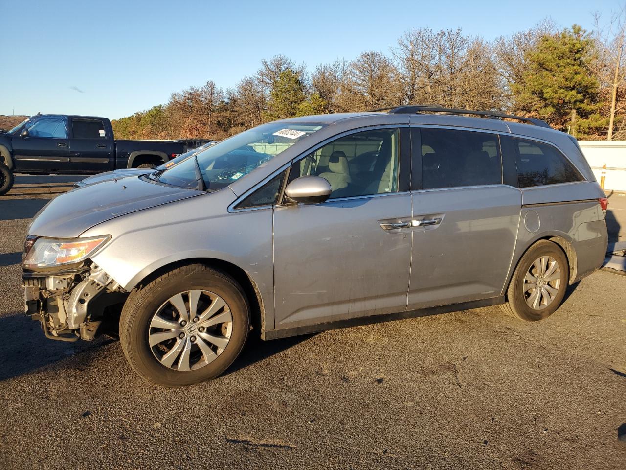 2016 Honda Odyssey VIN 5FNRL5H36GB166089