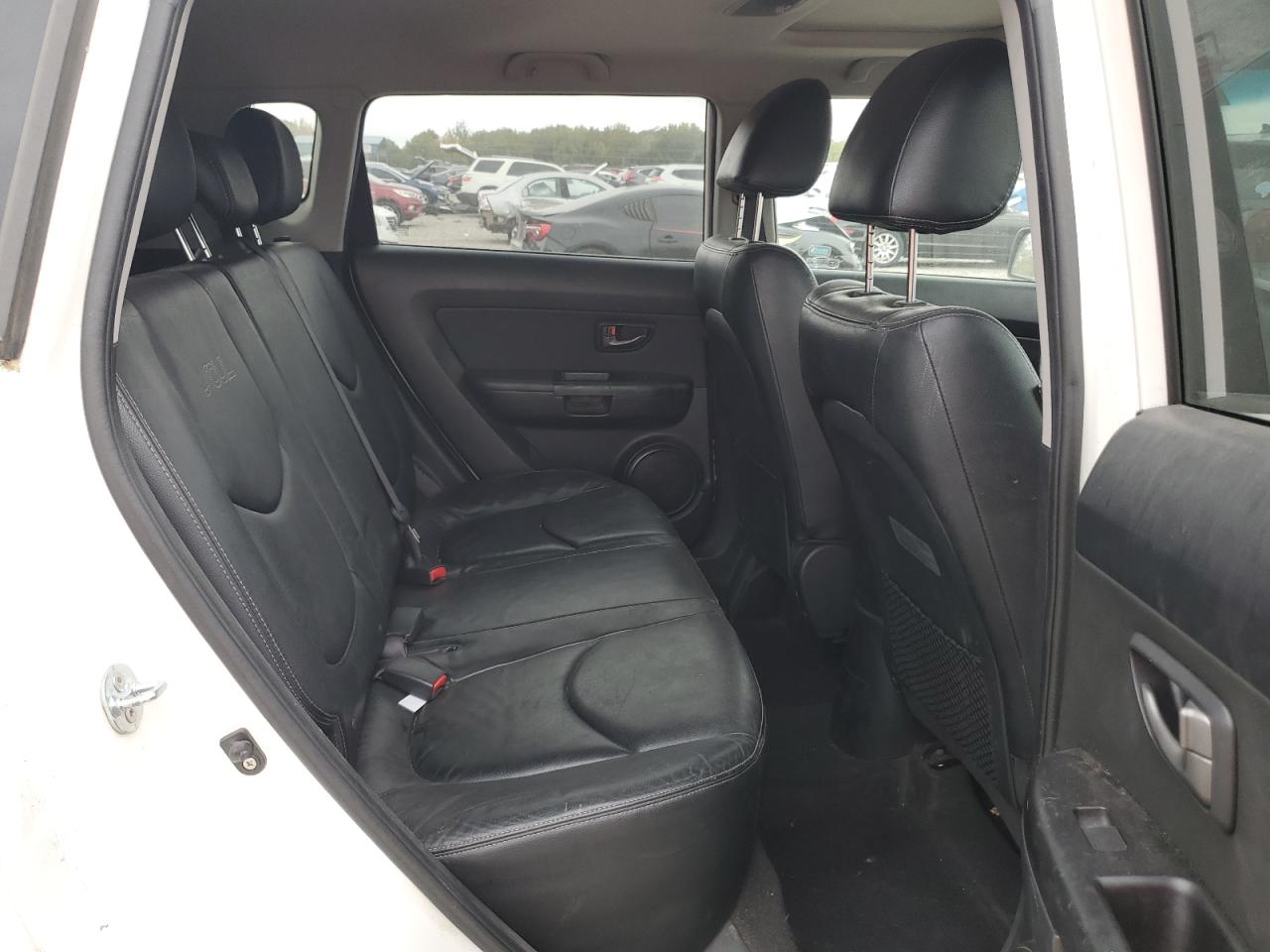 2011 KIA Soul VIN KNDJT2A29B7276615 Copart auction photo, vandalism damage thumbnail 11