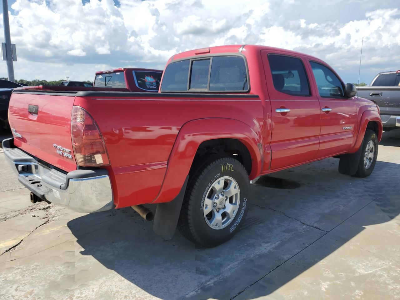 2006 Toyota Tacoma VIN 3TMJU62N56M010338 Copart auction photo, water/flood / minor dent/scratches damage thumbnail 3