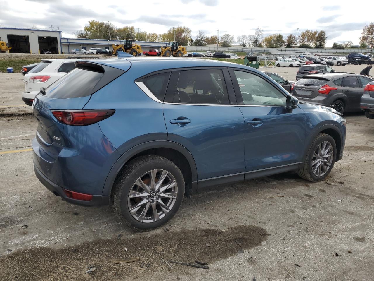 2019 Mazda CX-5 VIN JM3KFBDM7K1609753 Copart auction photo, all over damage thumbnail 3