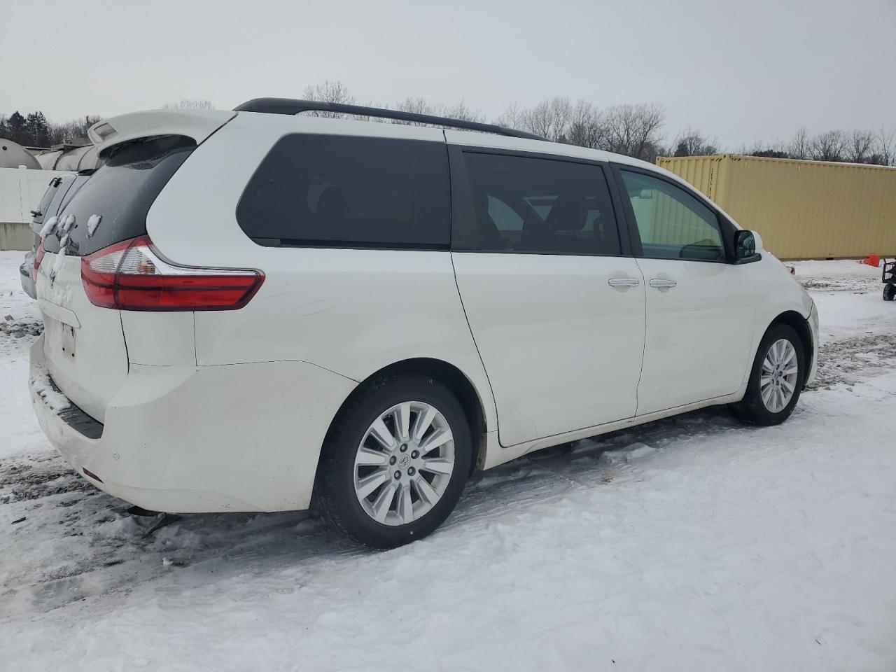 2015 Toyota Sienna VIN 5TDDK3DC4FS120259 Copart auction photo, front end / side damage thumbnail 3