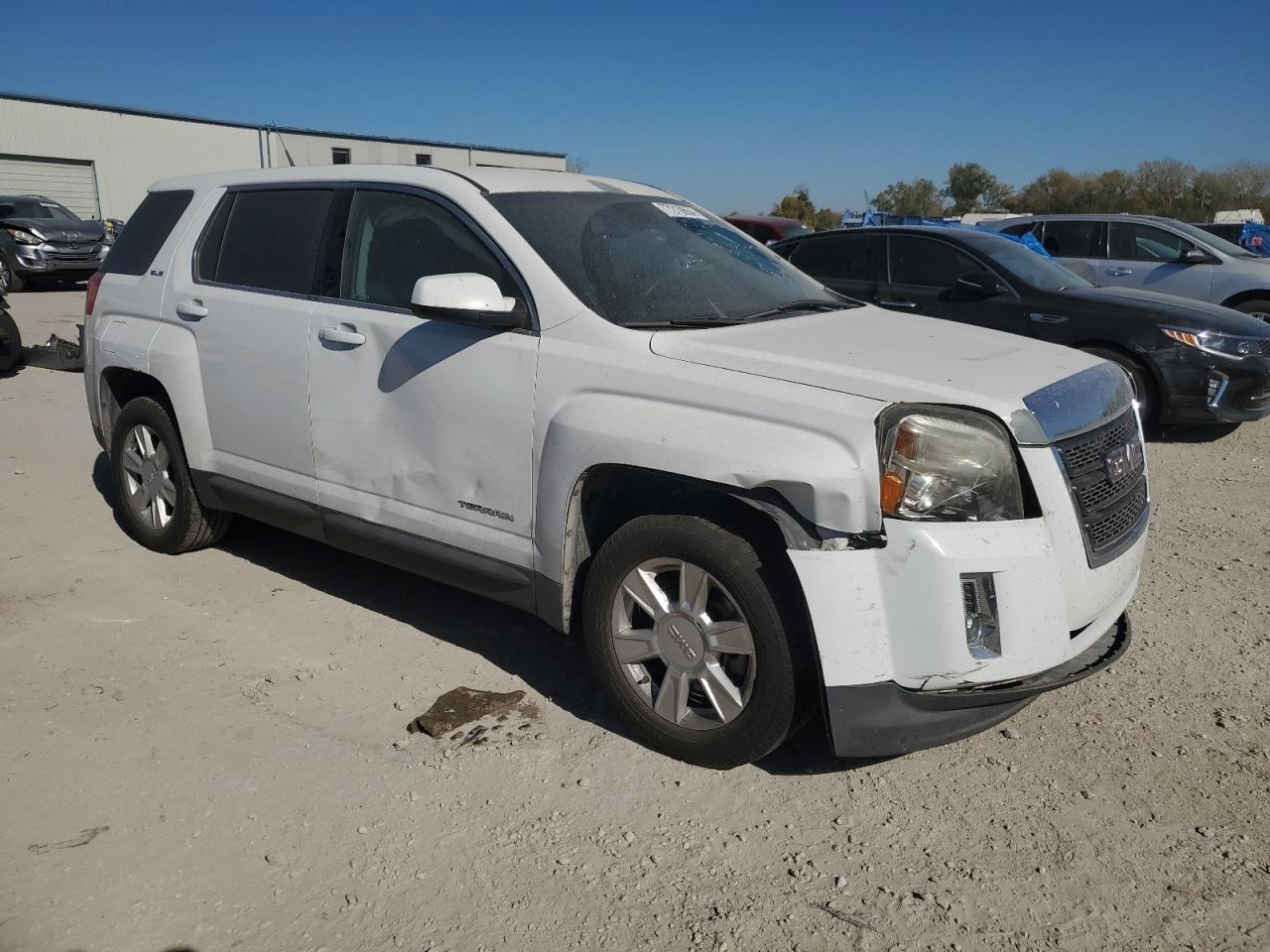 2013 GMC Terrain VIN 2GKFLREK5D6146640 Copart auction photo, front end / minor dent/scratches damage thumbnail 4