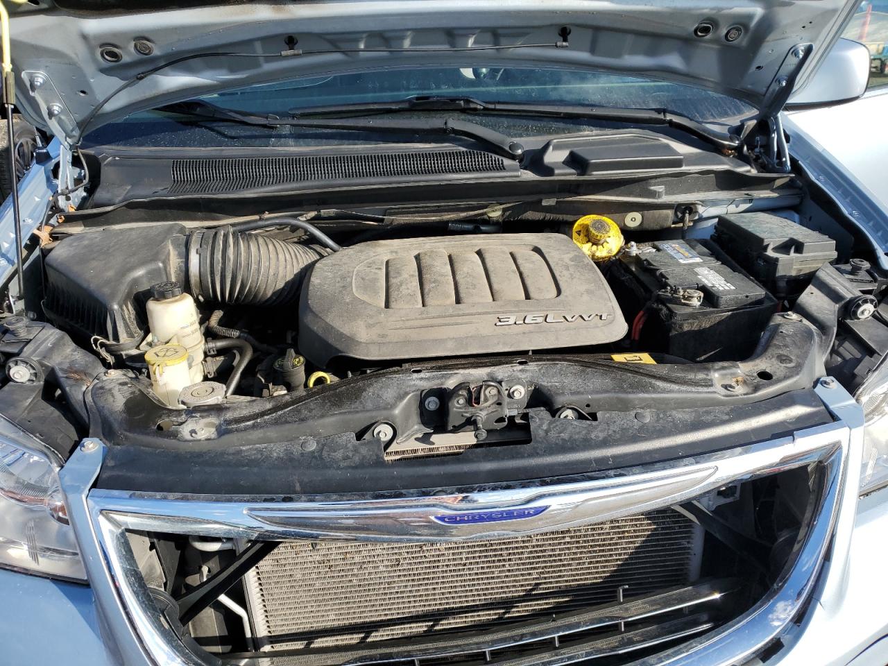 2016 Chrysler Town & Country VIN 2C4RC1BG1GR280882 Copart auction photo, front end damage thumbnail 12