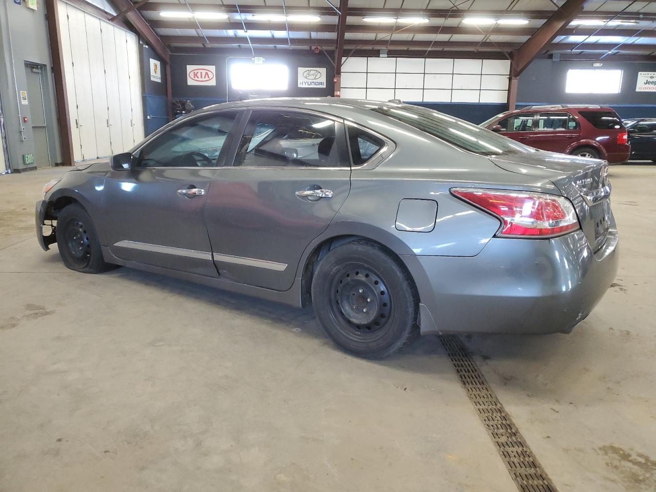 2015 Nissan Altima VIN 1N4AL3AP4FN881070 Copart auction photo, front end / rear end damage thumbnail 2