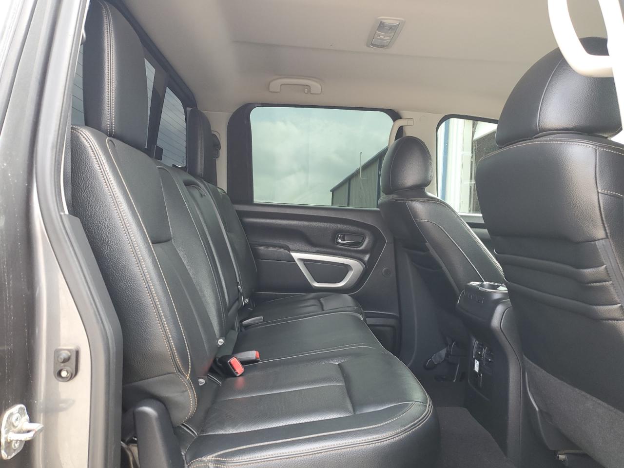2016 Nissan Titan VIN 1N6BA1F46GN505444 Copart auction photo, front end / minor dent/scratches damage thumbnail 10