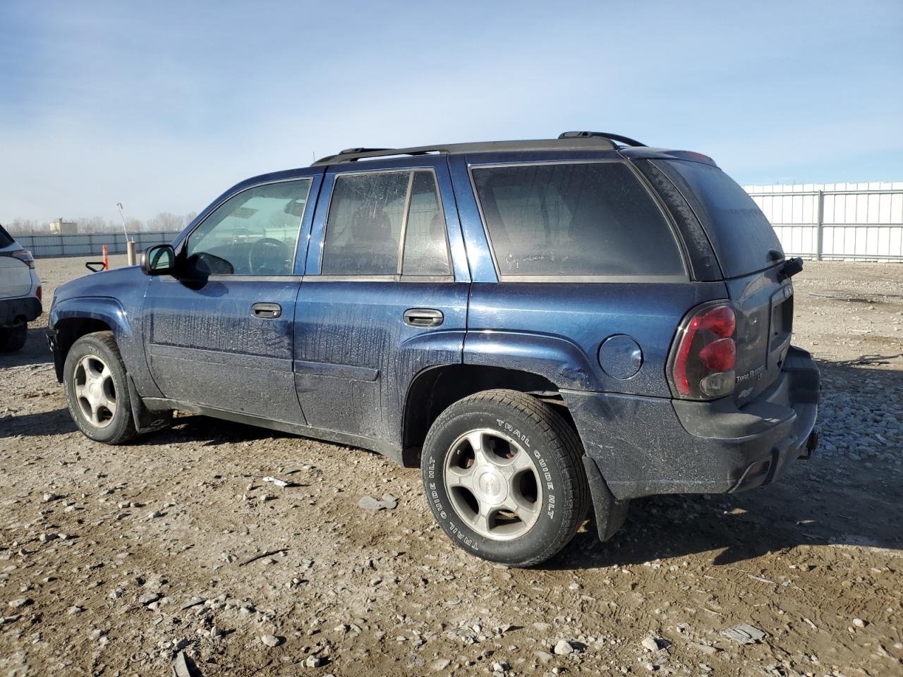 2007 Chevrolet TrailBlazer VIN 1GNDT13S772253009 Copart auction photo, front end damage thumbnail 2