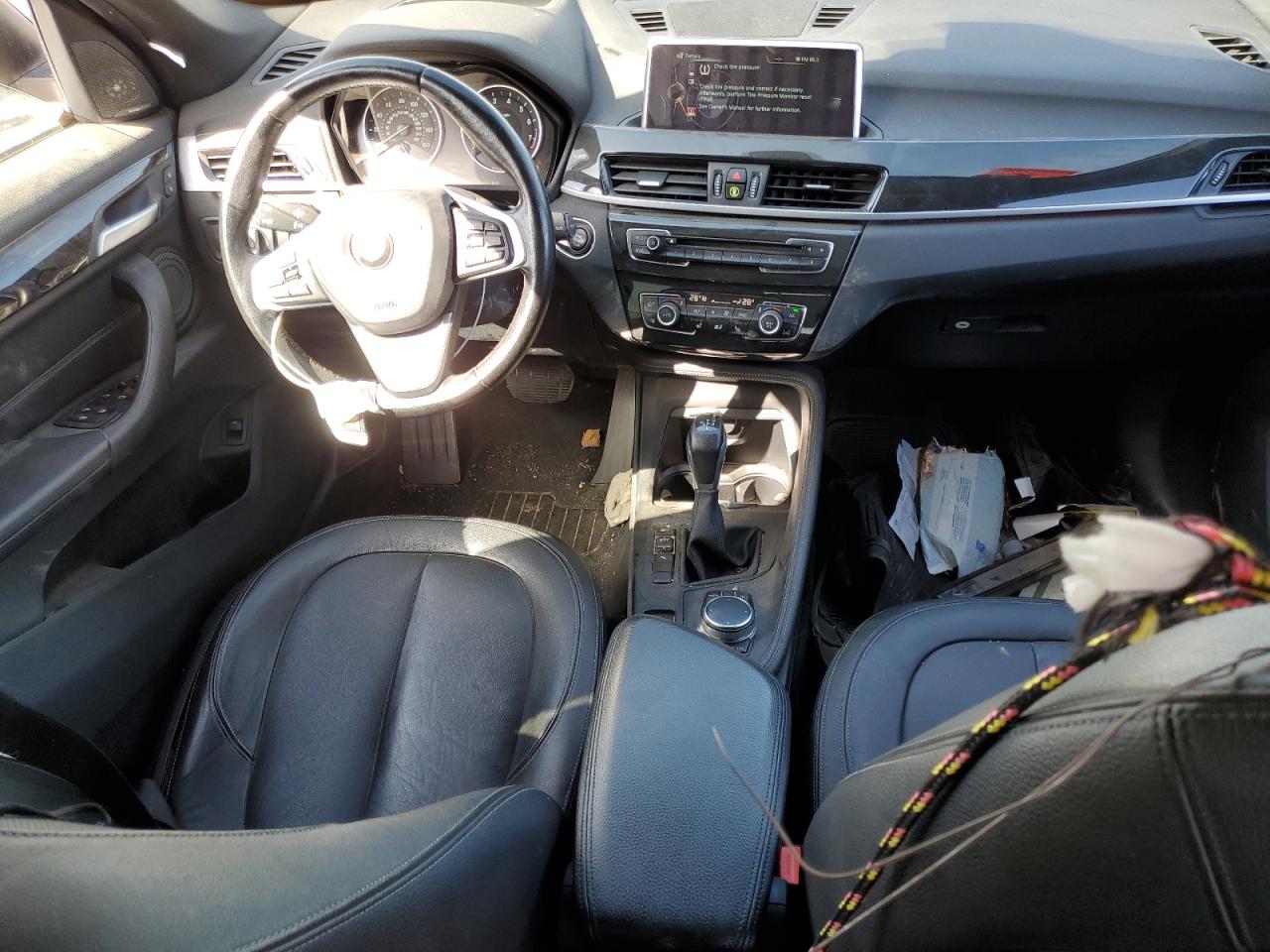 2017 BMW X1 VIN WBXHU7C31H5H36925 Copart auction photo, side / minor dent/scratches damage thumbnail 8