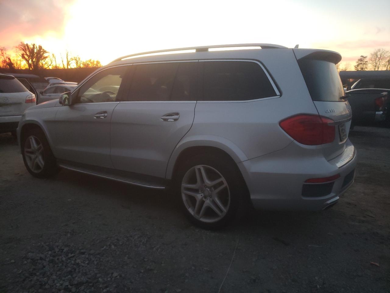 2015 Mercedes-Benz GL-klasse VIN 4JGDF7DE6FA513198 Copart auction photo, mechanical / minor dent/scratches damage thumbnail 2