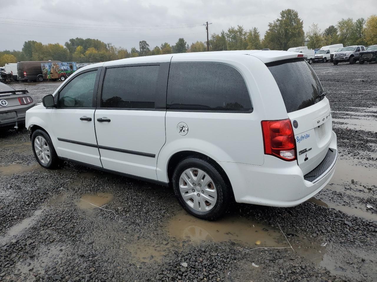 2016 Dodge Caravan VIN 2C4RDGBG8GR125875 Copart auction photo, front end / rear end damage thumbnail 2