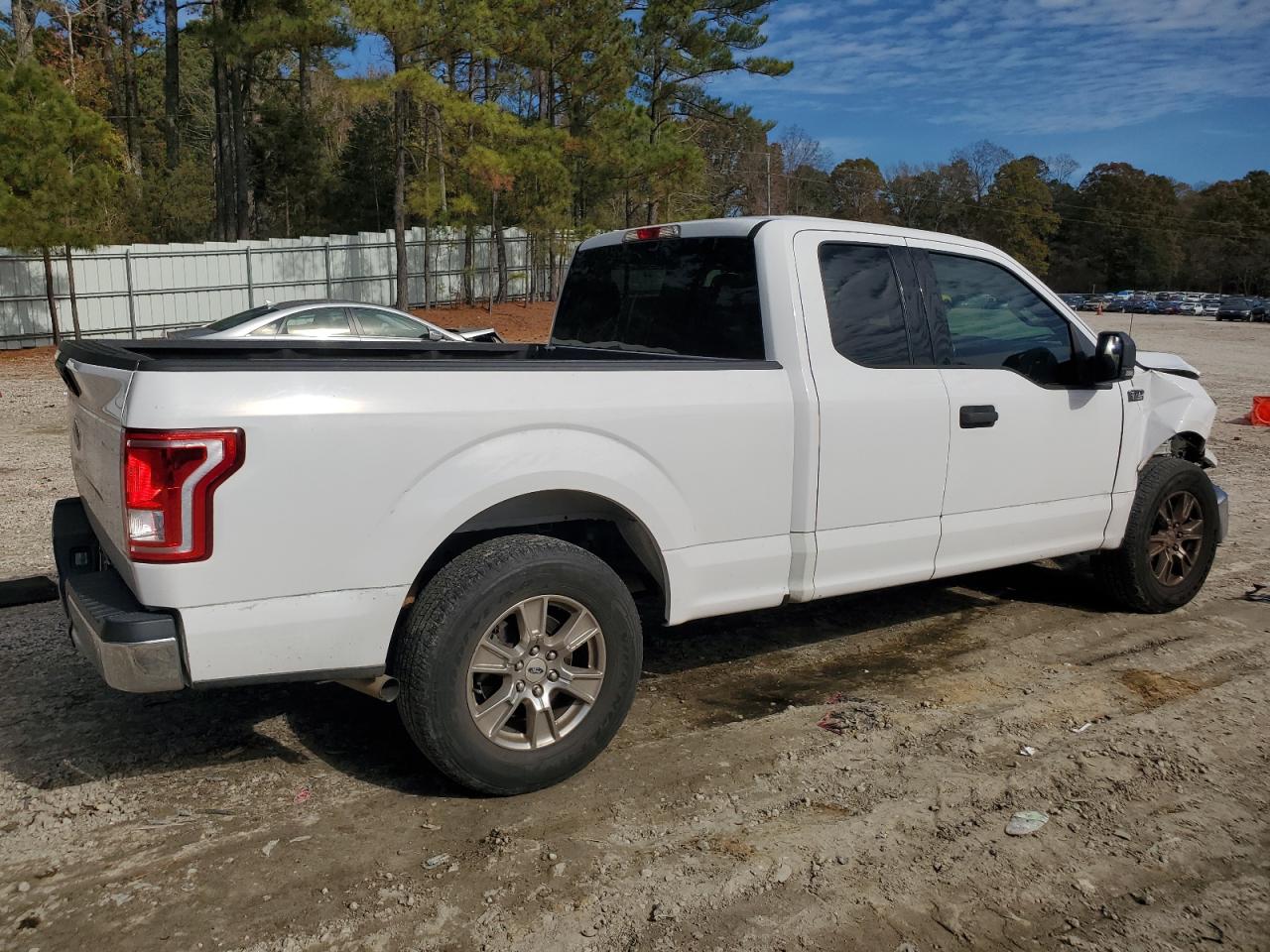 2015 Ford F-150 VIN 1FTEX1C8XFKF19692 Copart auction photo, front end damage thumbnail 3