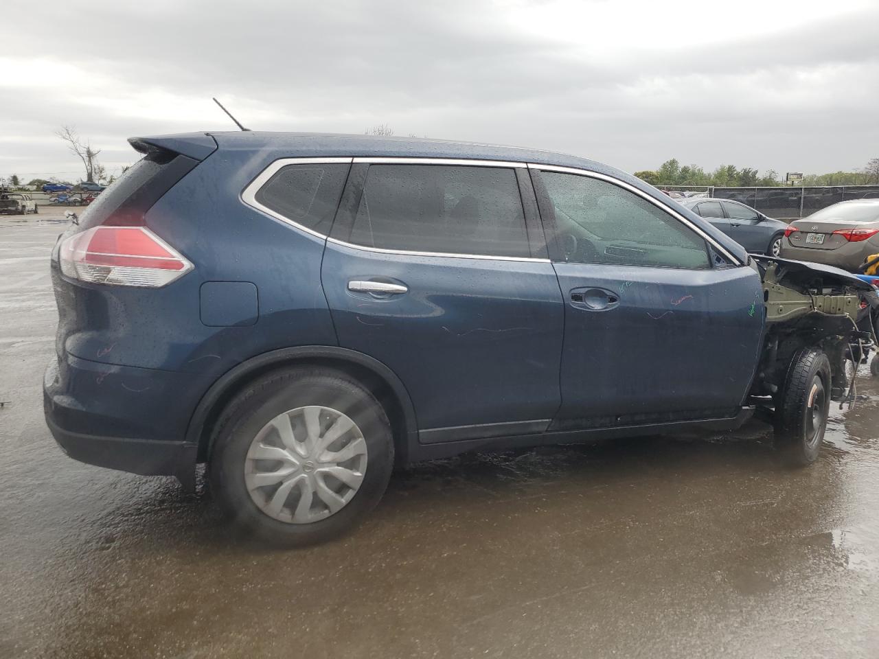 2015 Nissan Rogue VIN 5N1AT2MT5FC788224 Copart auction photo, front end / side damage thumbnail 3