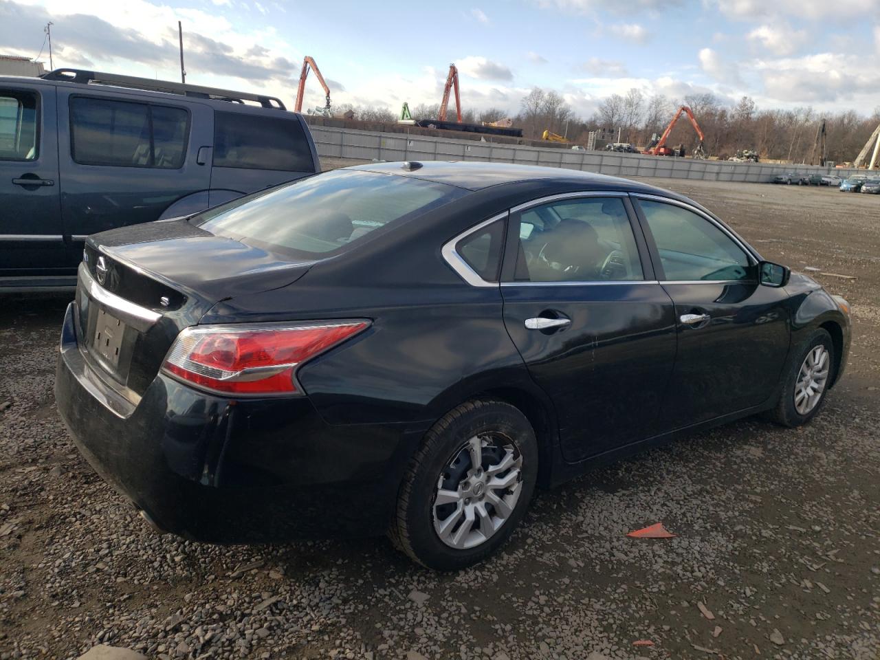 2015 Nissan Altima VIN 1N4AL3AP4FC467699 Copart auction photo, rear end damage thumbnail 3