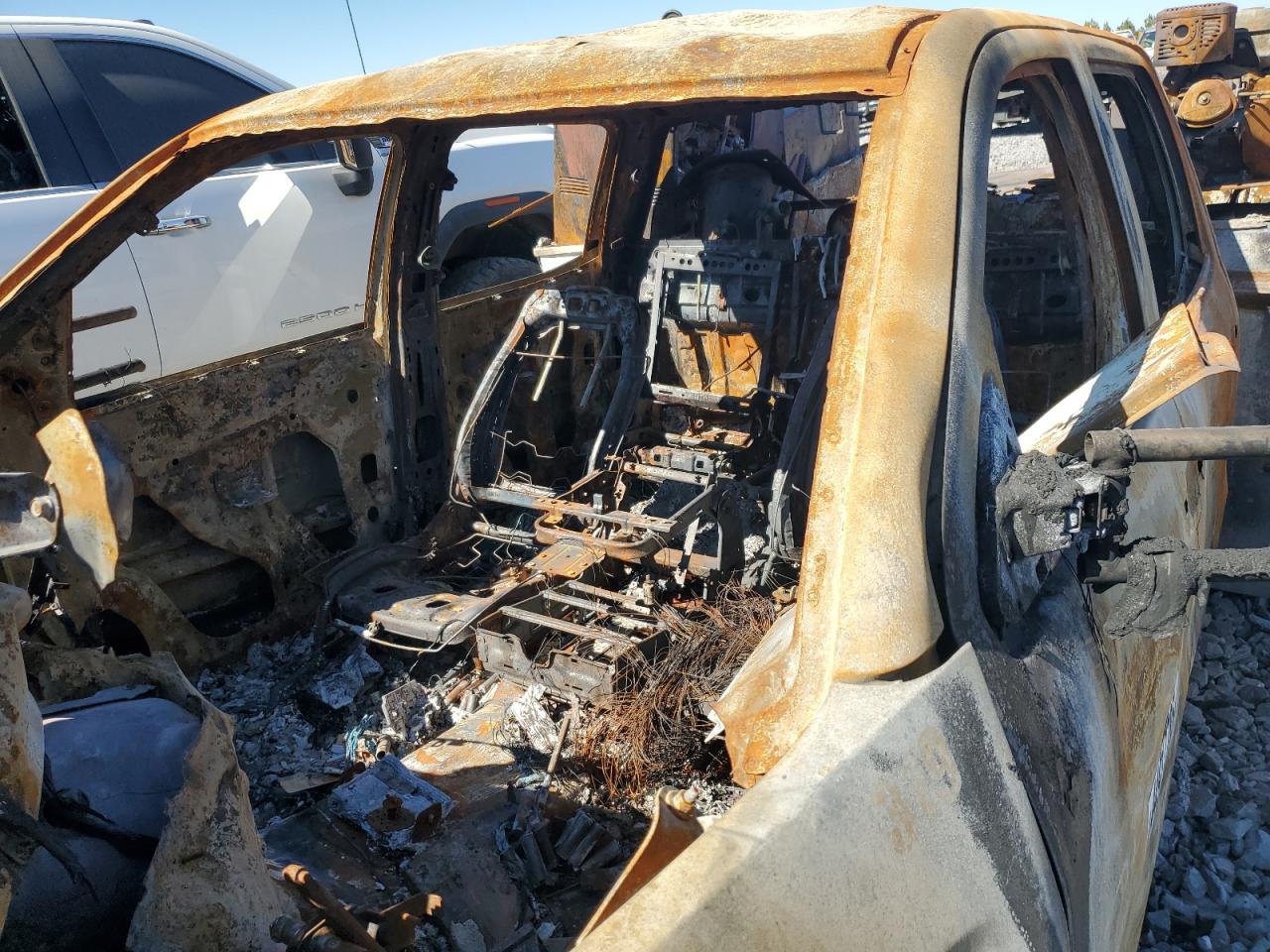 2019 Chevrolet Silverado VIN 1GC4KVCYXKF201558 Copart auction photo, burn / replaced vin damage thumbnail 8