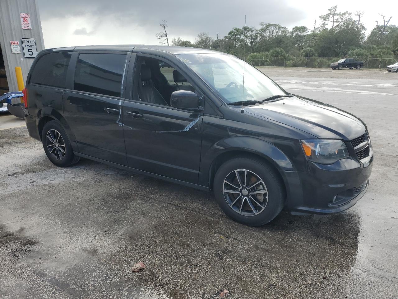 2018 Dodge Caravan VIN 2C4RDGEG9JR205897 Copart auction photo, water/flood damage thumbnail 4