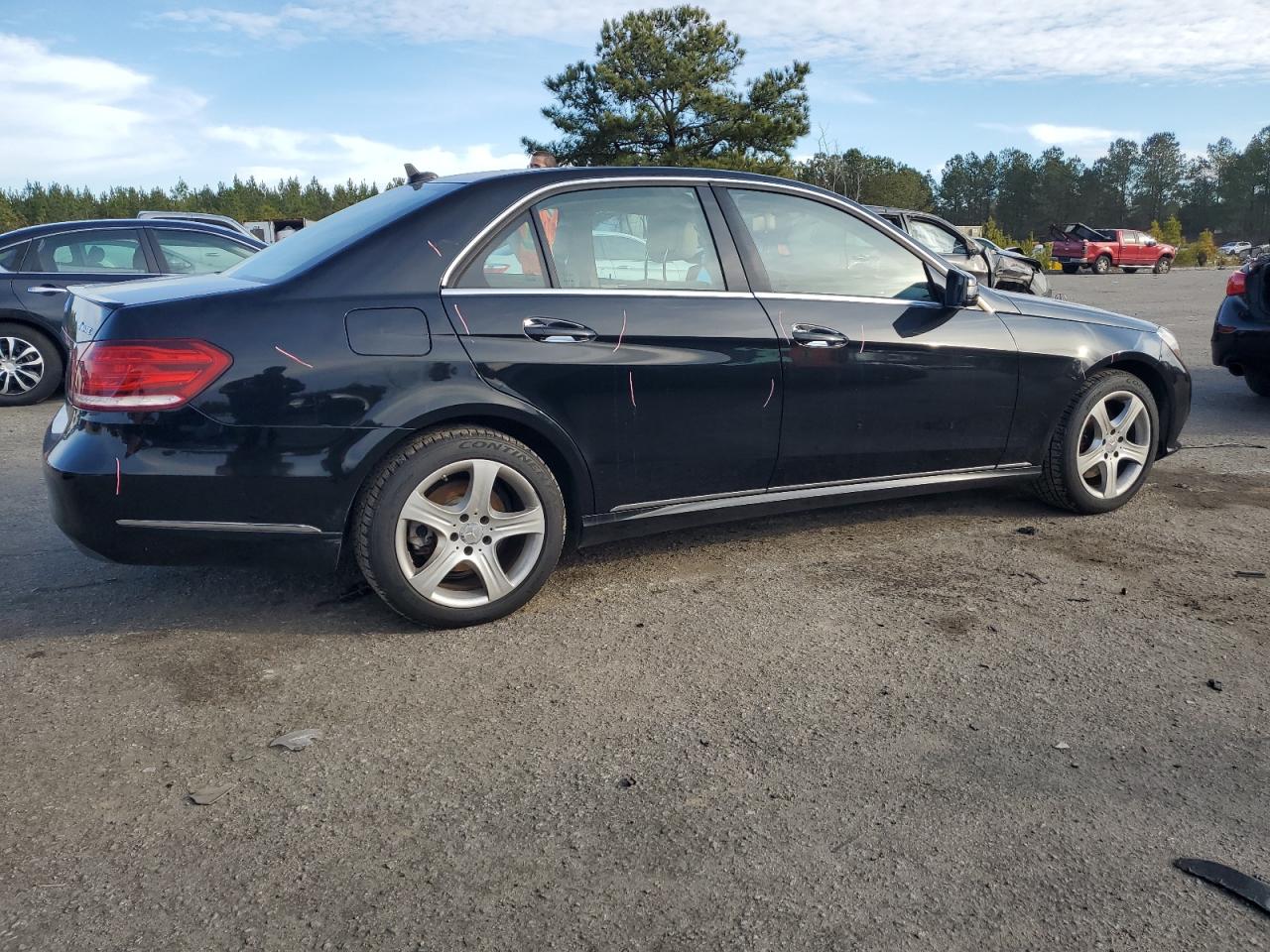 2014 Mercedes-Benz E-klasse VIN WDDHF8JB0EA835314 Copart auction photo, side damage thumbnail 3