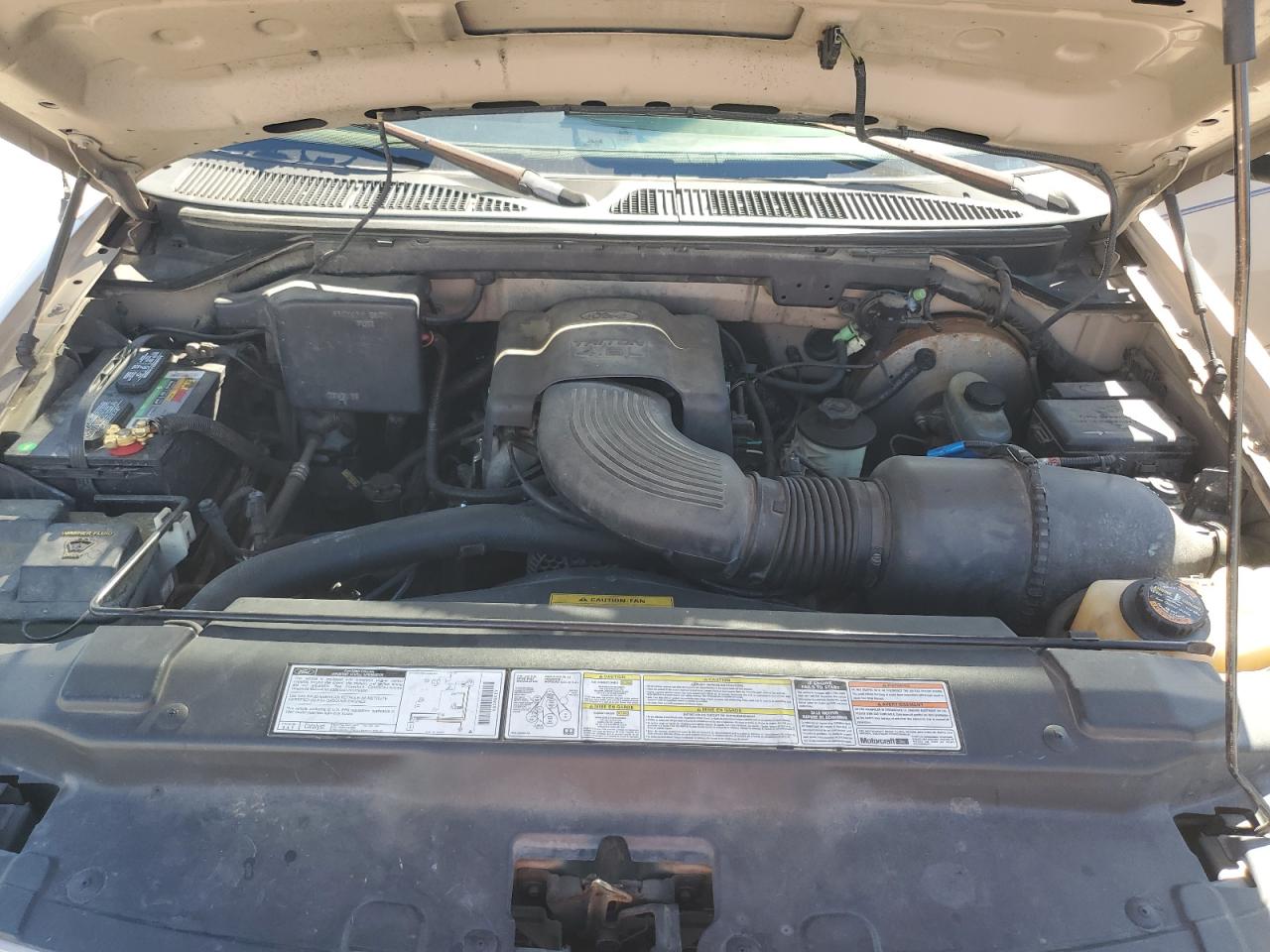 1997 Ford F-150 VIN 1FTDX1762VNA54133 Copart auction photo, side damage thumbnail 11