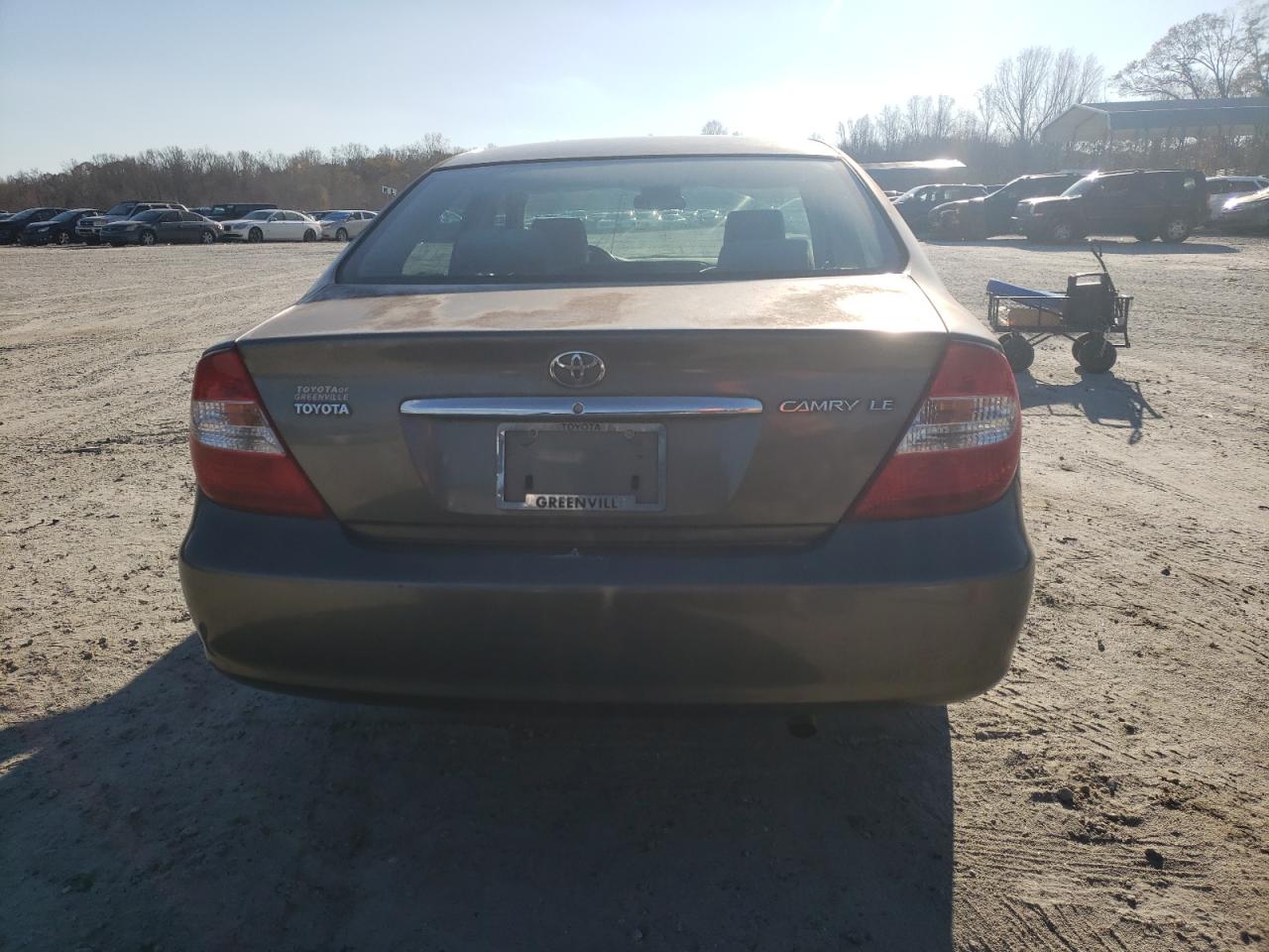 2002 Toyota Camry VIN JTDBE32K520006499 Copart auction photo, front end / minor dent/scratches damage thumbnail 6