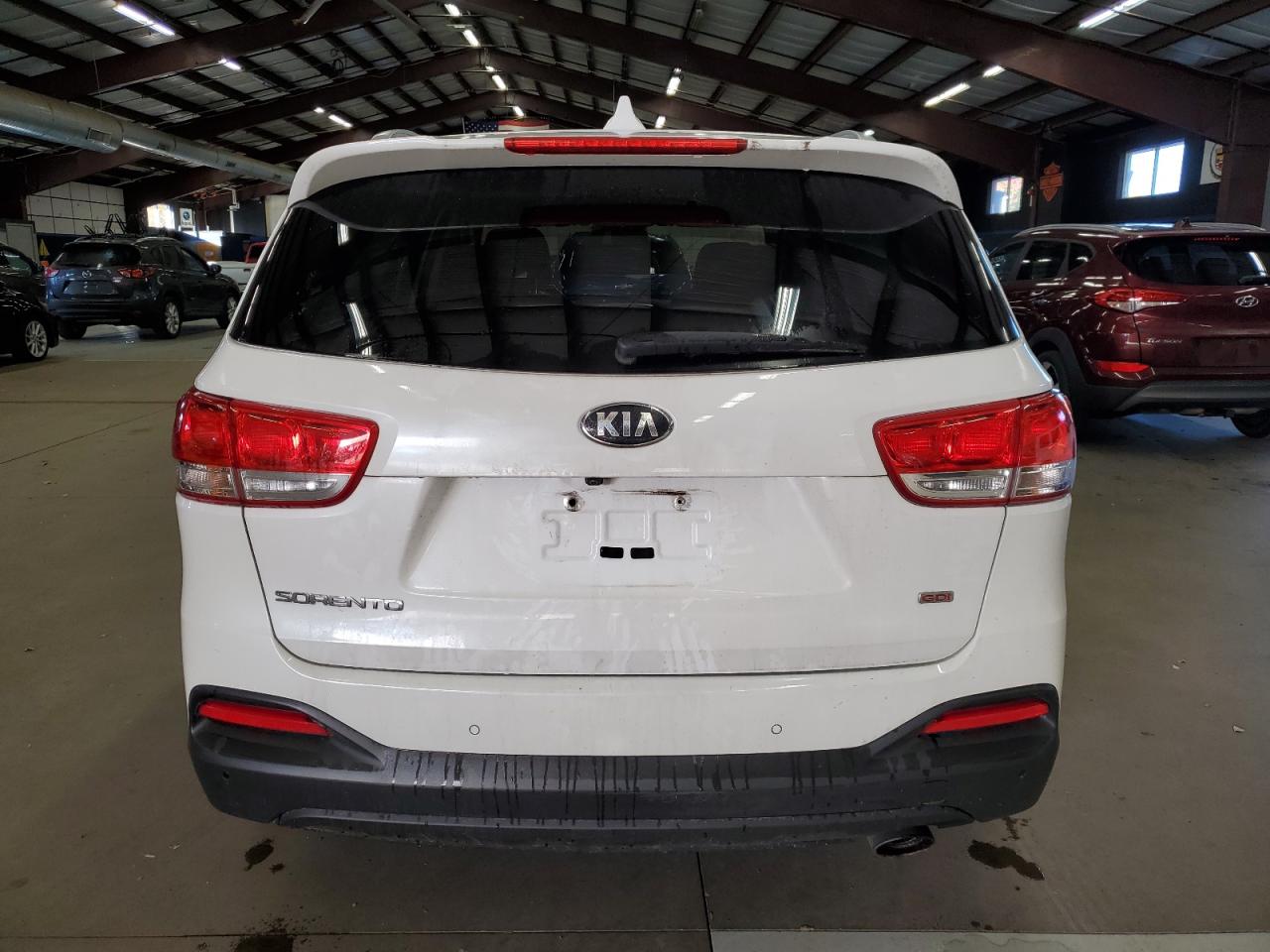 2017 KIA Sorento VIN 5XYPGDA39HG244617 Copart auction photo, minor dent/scratches / mechanical damage thumbnail 6