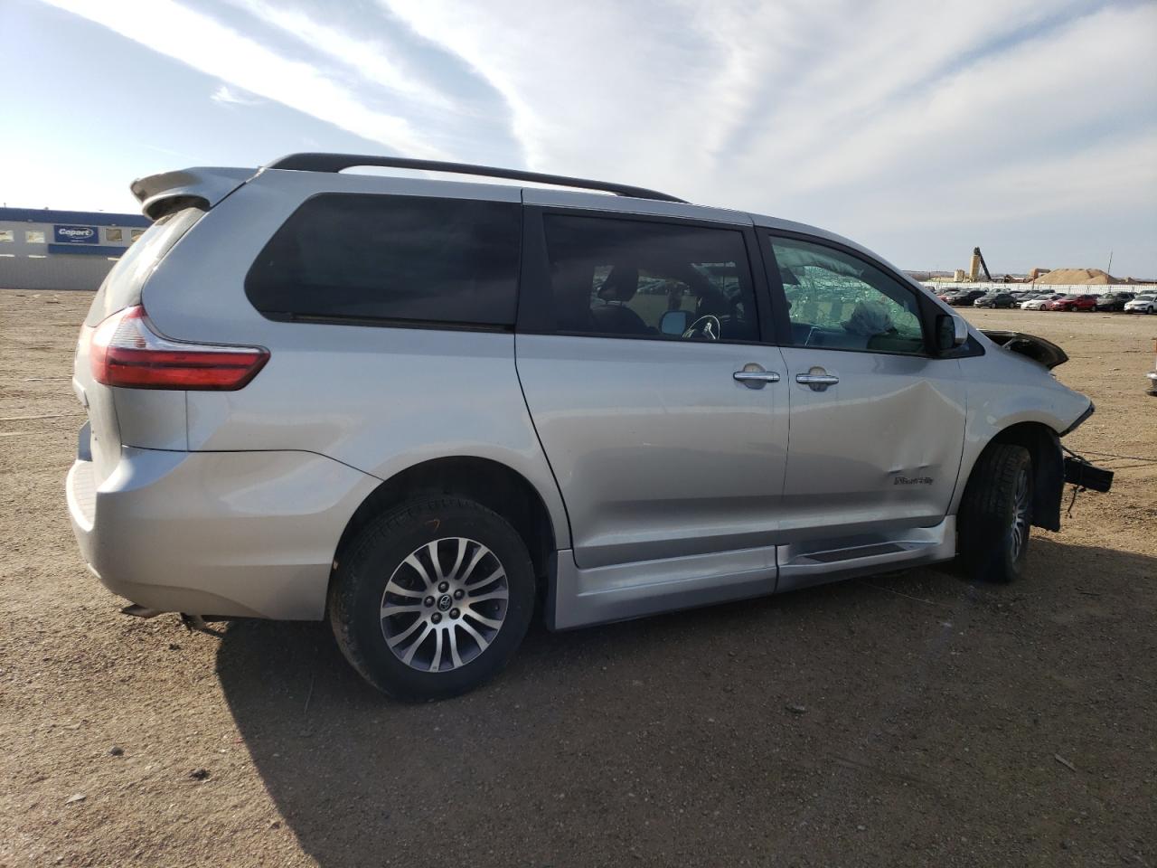 2019 Toyota Sienna VIN 5TDYZ3DC3KS997008 Copart auction photo, front end / side damage thumbnail 3