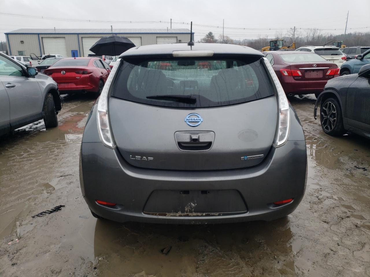 2015 Nissan Leaf VIN 1N4AZ0CP3FC300910 Copart auction photo, front end / rear end damage thumbnail 6