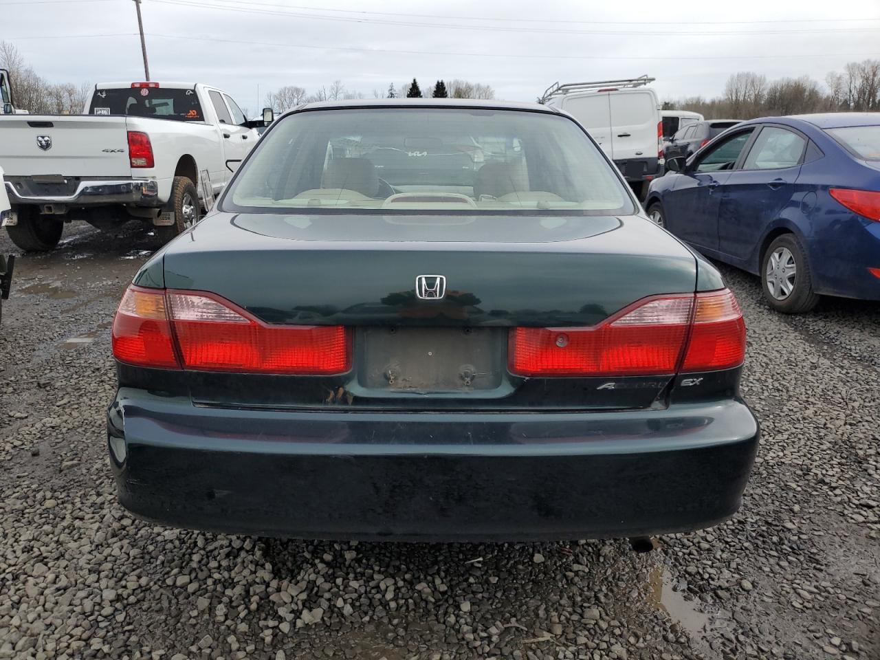 2000 Honda Accord VIN JHMCG5667YC002080 Copart auction photo, rear end / minor dent/scratches damage thumbnail 6