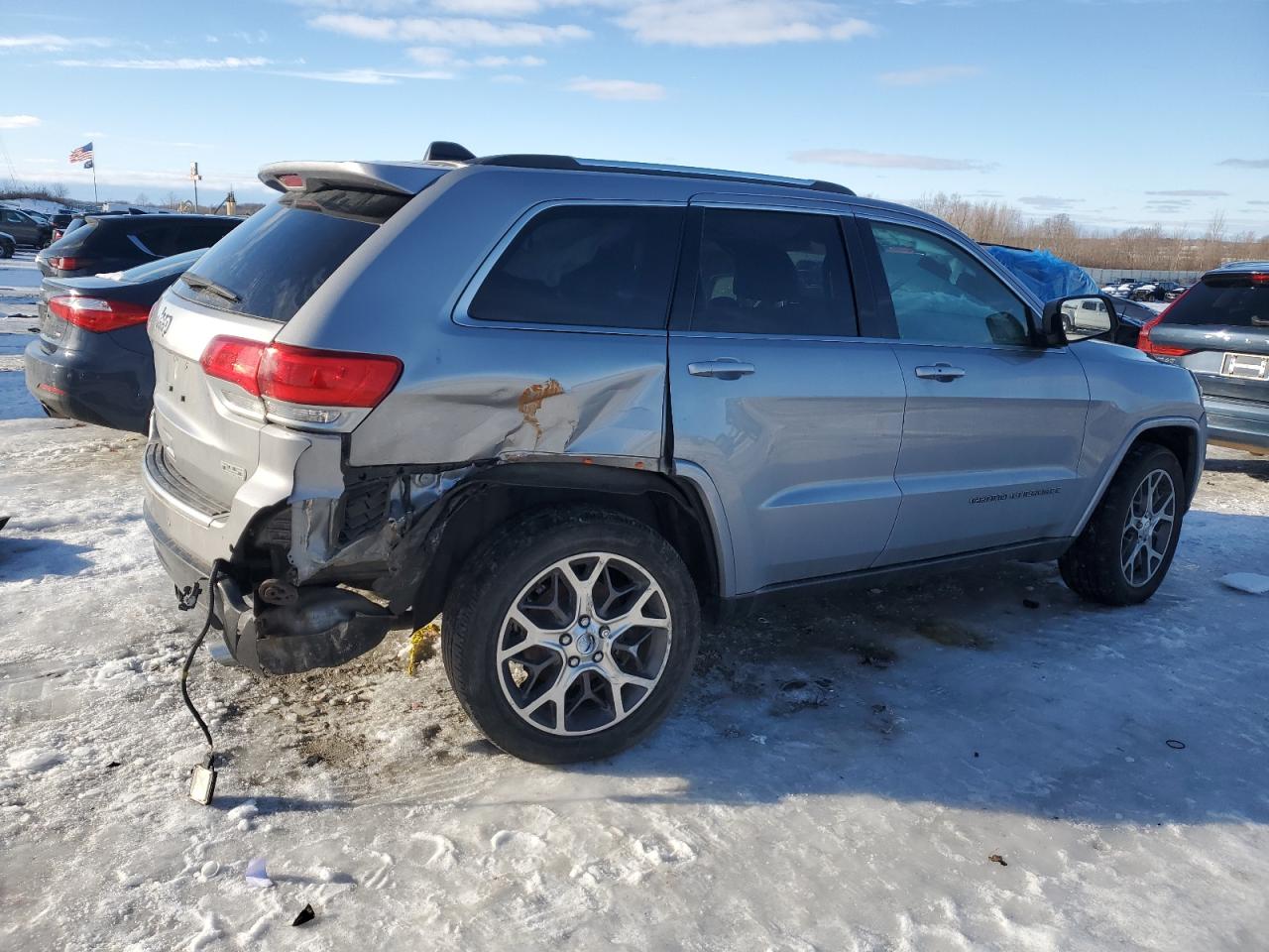 2018 Jeep Grand Cherokee VIN 1C4RJFBG9JC105783 Copart auction photo, rear end damage thumbnail 3