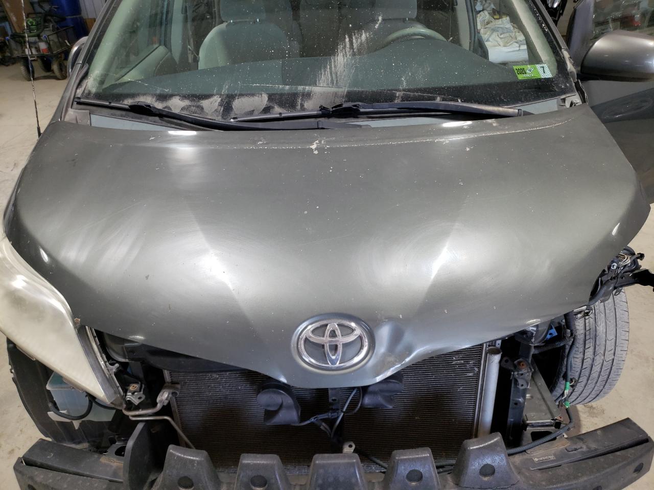 2013 Toyota Sienna VIN 5TDKK3DC4DS318764 Copart auction photo, front end damage thumbnail 11