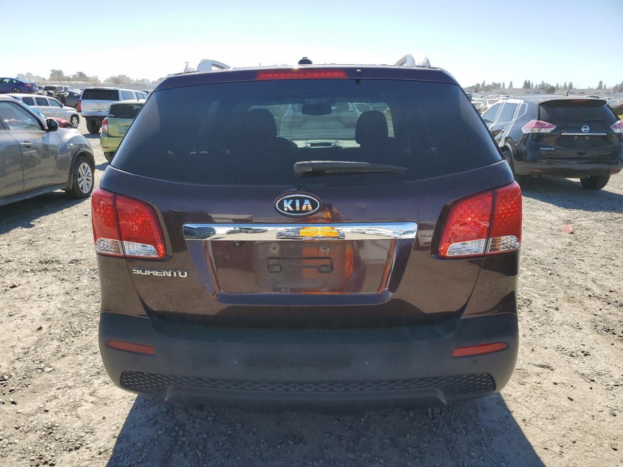 2011 KIA Sorento VIN 5XYKT3A13BG022550 Copart auction photo, minor dent/scratches damage thumbnail 6