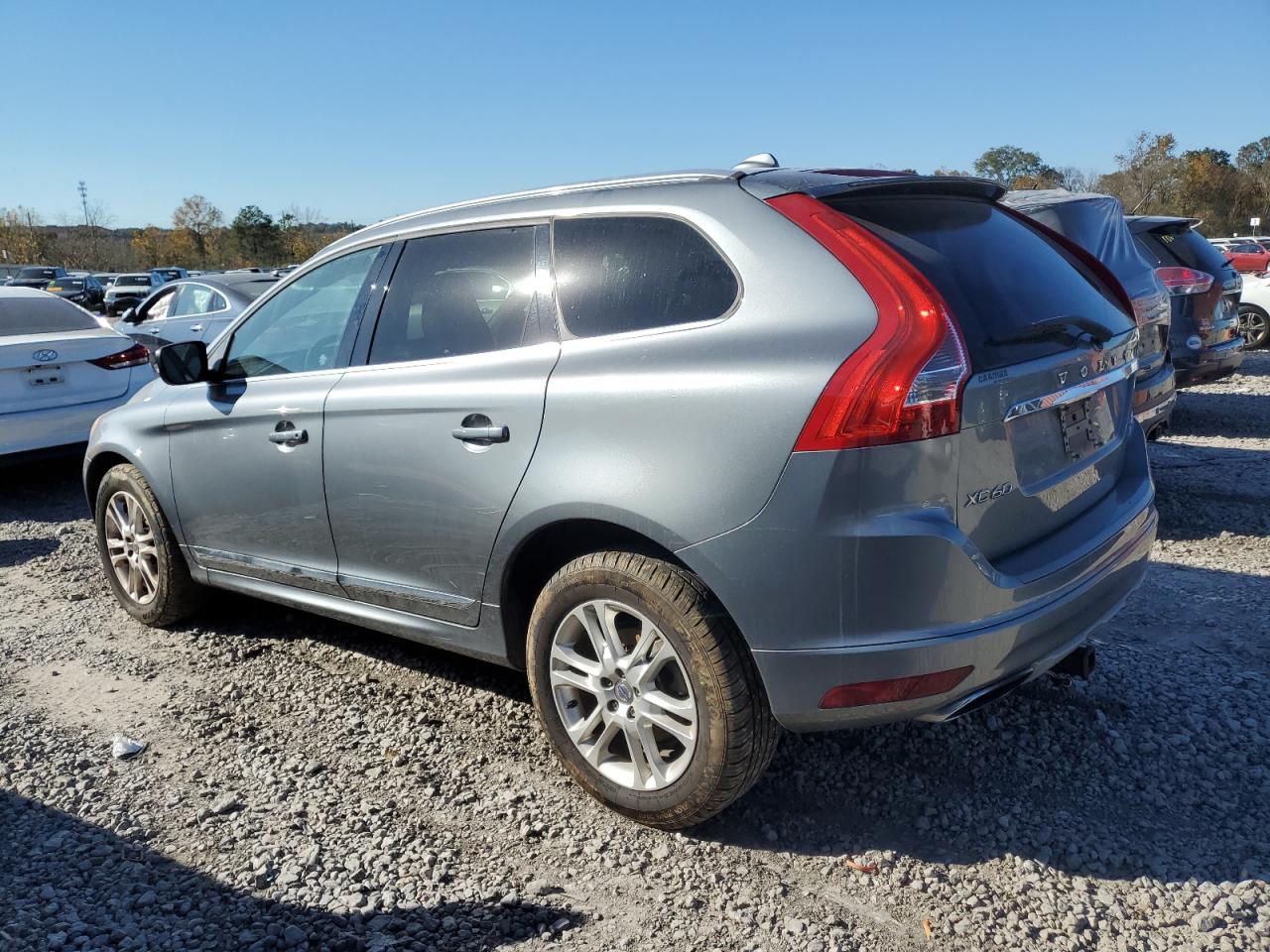 2016 Volvo XC60 VIN YV4612RK8G2783443 Copart auction photo, mechanical damage thumbnail 2