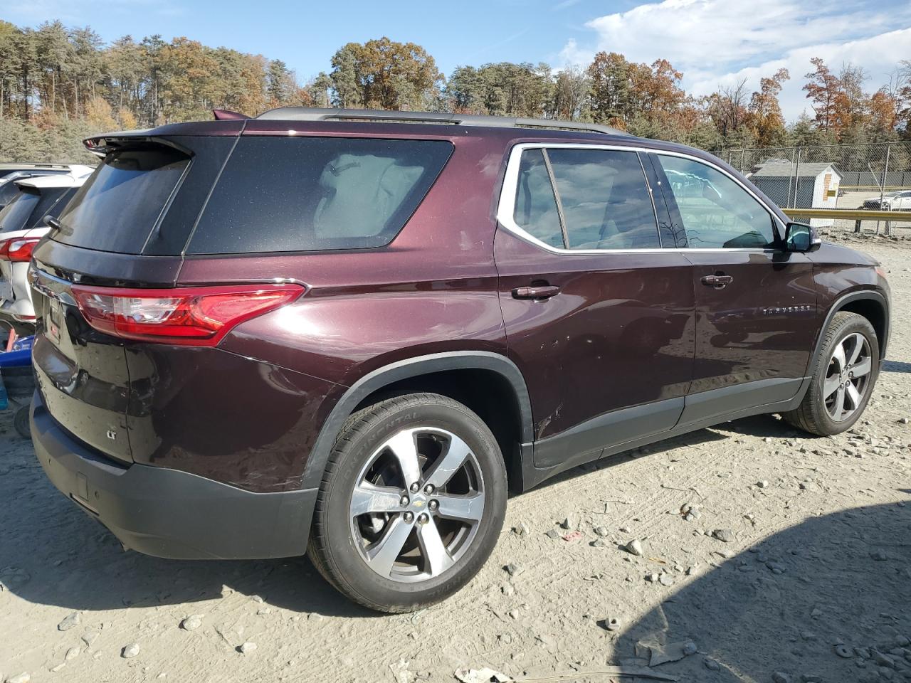 2020 Chevrolet Traverse VIN 1GNEVHKW0LJ129661 Copart auction photo, side damage thumbnail 3