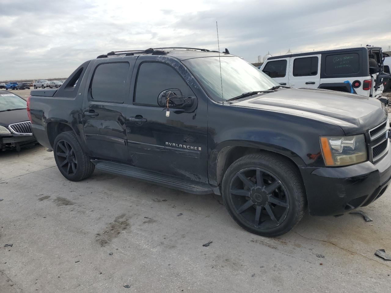 2007 Chevrolet Avalanche VIN 3GNEC12J17G107614 Copart auction photo, side damage thumbnail 4