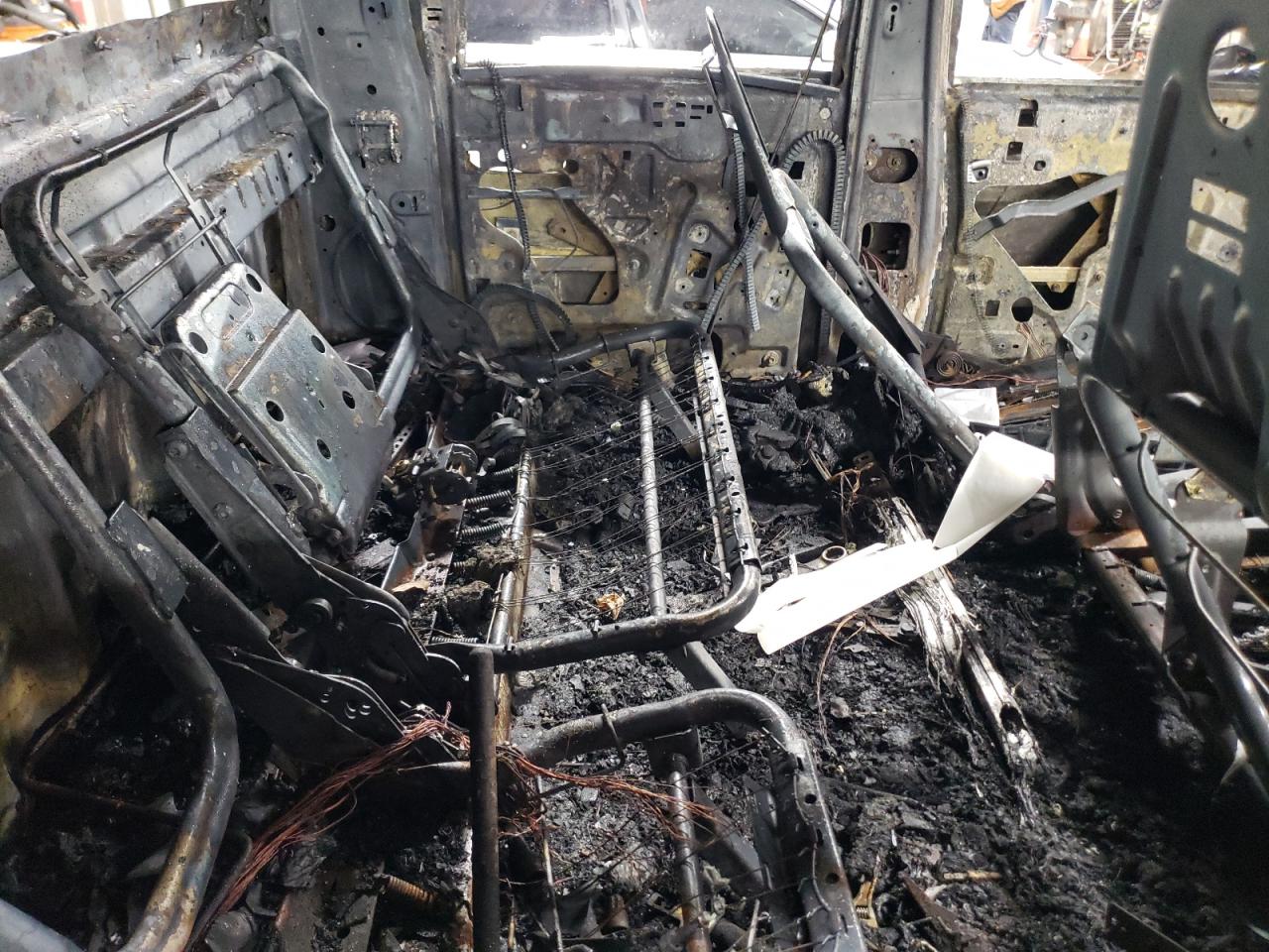 2001 Ford F-150 VIN 1FTRW08W91KD54586 Copart auction photo, burn - interior damage thumbnail 10